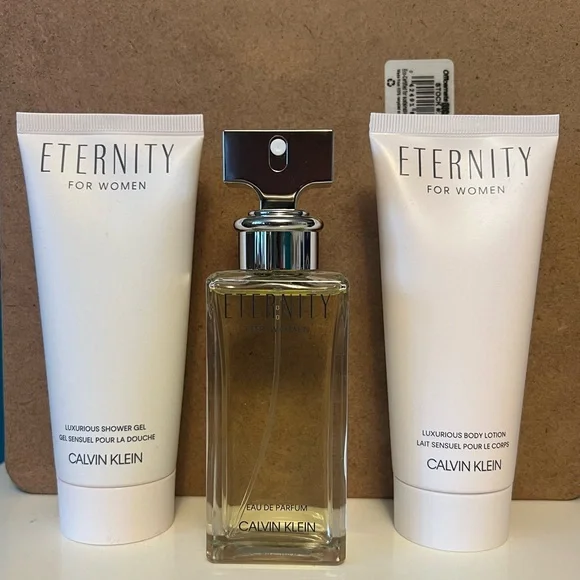 Brand new never opened Calvin Klein perfume and skin care gift set! - Picture 2 of 5